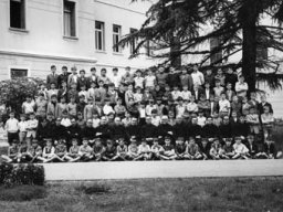 250 b
